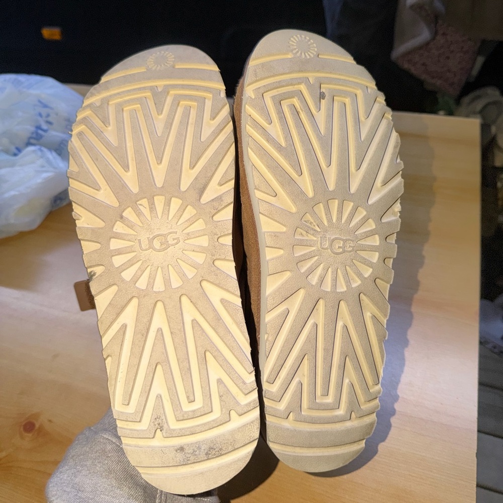 Women Clog Ugg - Picture 6 of 6